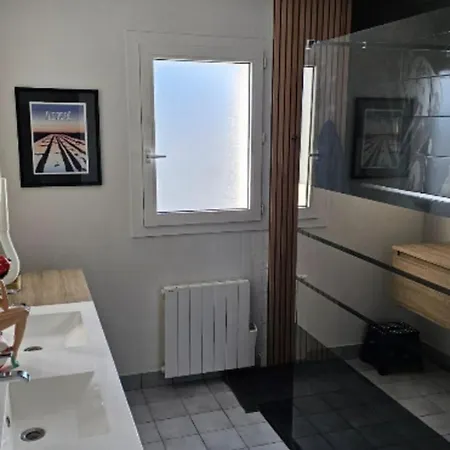 Semesterbostad Large House With Garden In Marie De Re *