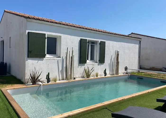 Large House With Garden In Marie De Ré *