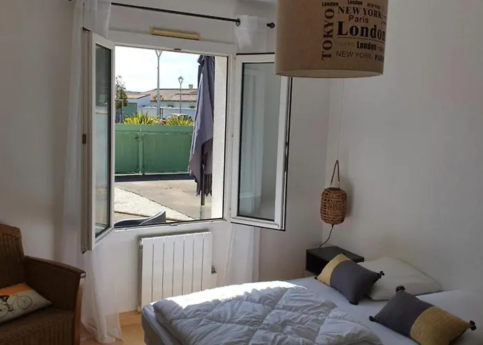 Сasa de vacaciones Large House With Garden In Marie De Ré Sainte-Marie-de-Ré