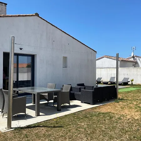 Feriehus Large House With Garden In Marie De Re