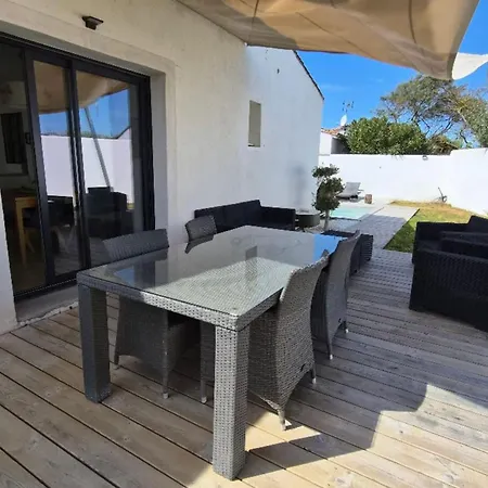 Large House With Garden In Marie De Re Feriehus