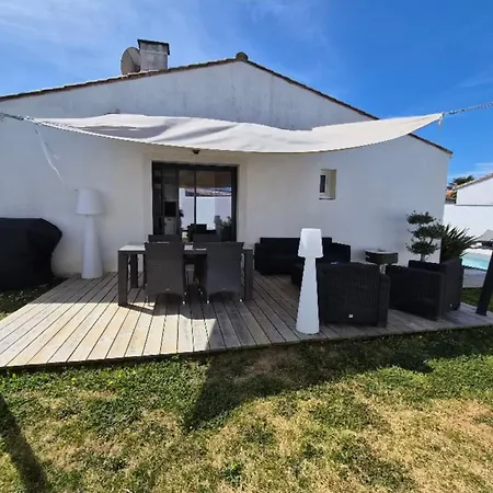 Large House With Garden In Marie De Re Sainte-Marie-de-Ré