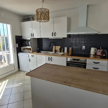 Large House With Garden In Marie De Re Feriehus